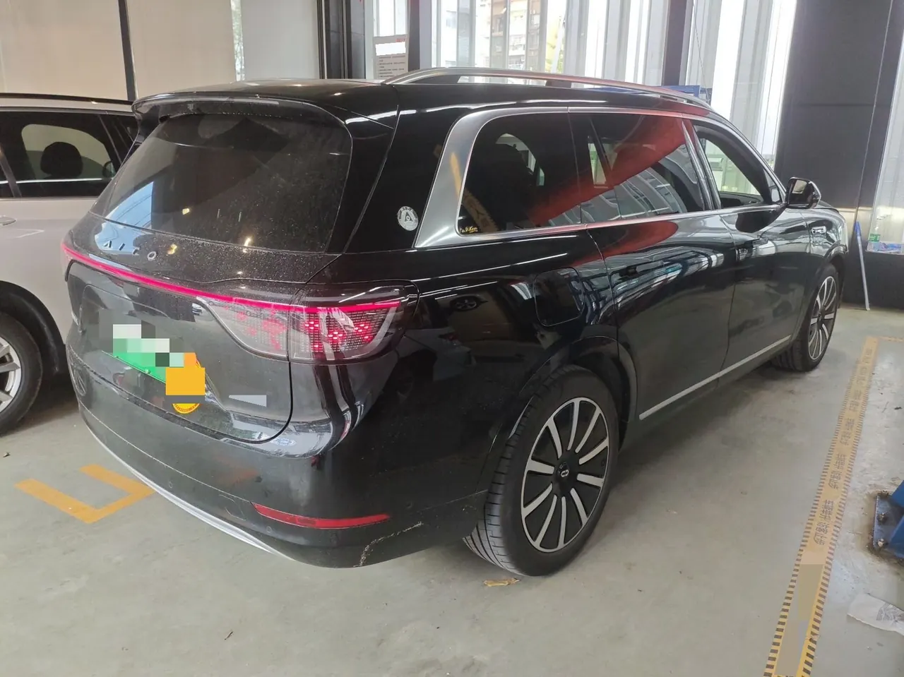 AITO 2024 AITO M9 extended range Max version 52kWh automatic gear 3