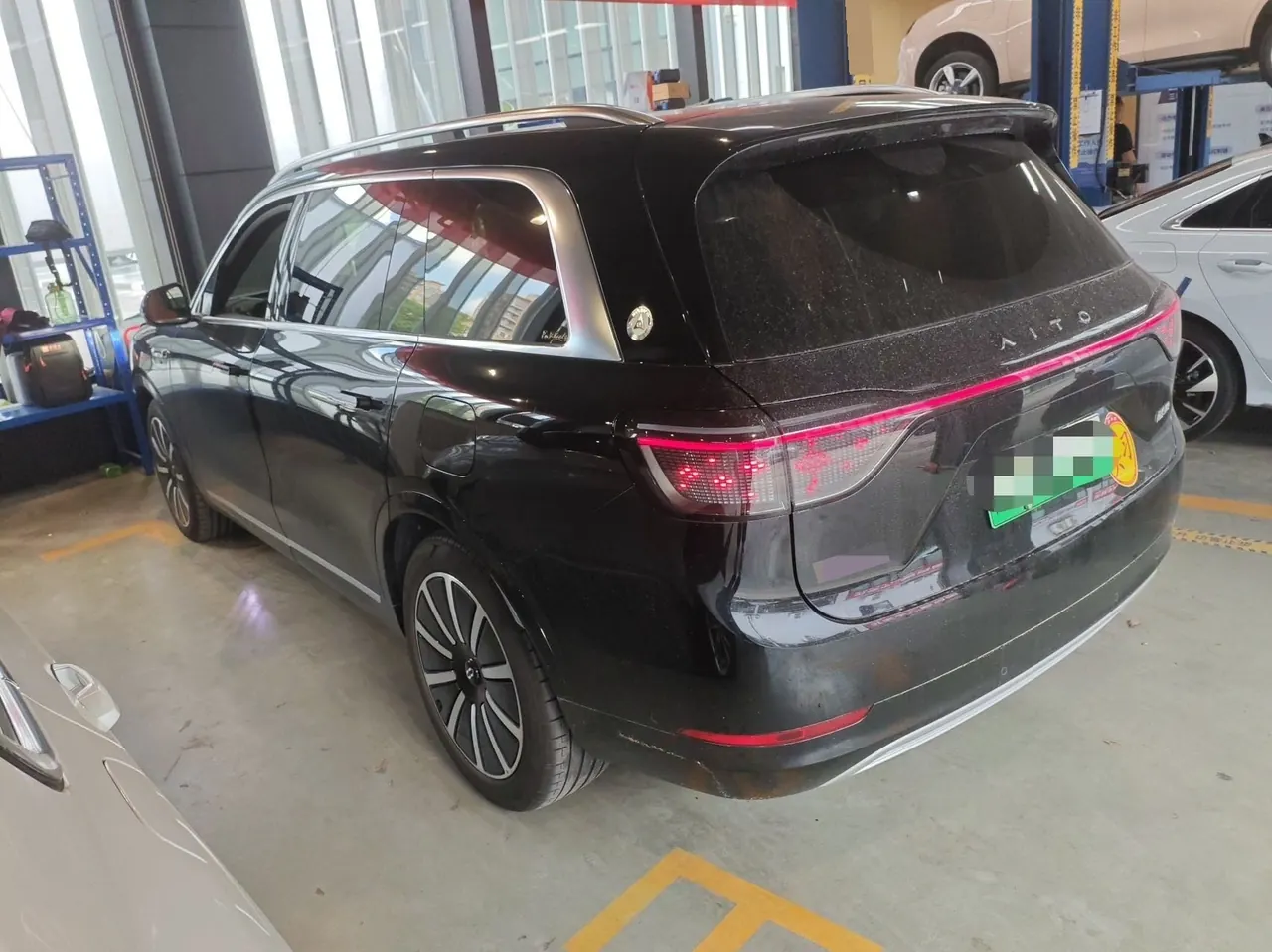 AITO 2024 AITO M9 extended range Max version 52kWh automatic gear 4