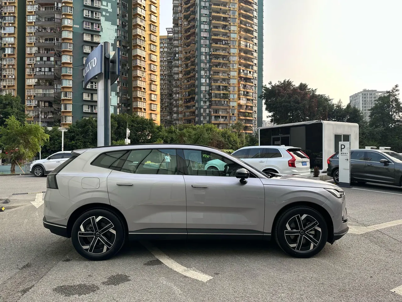Volvo 2026 XC70 1.5T Two-Drive Long Endurance Core Automatic Gear 4