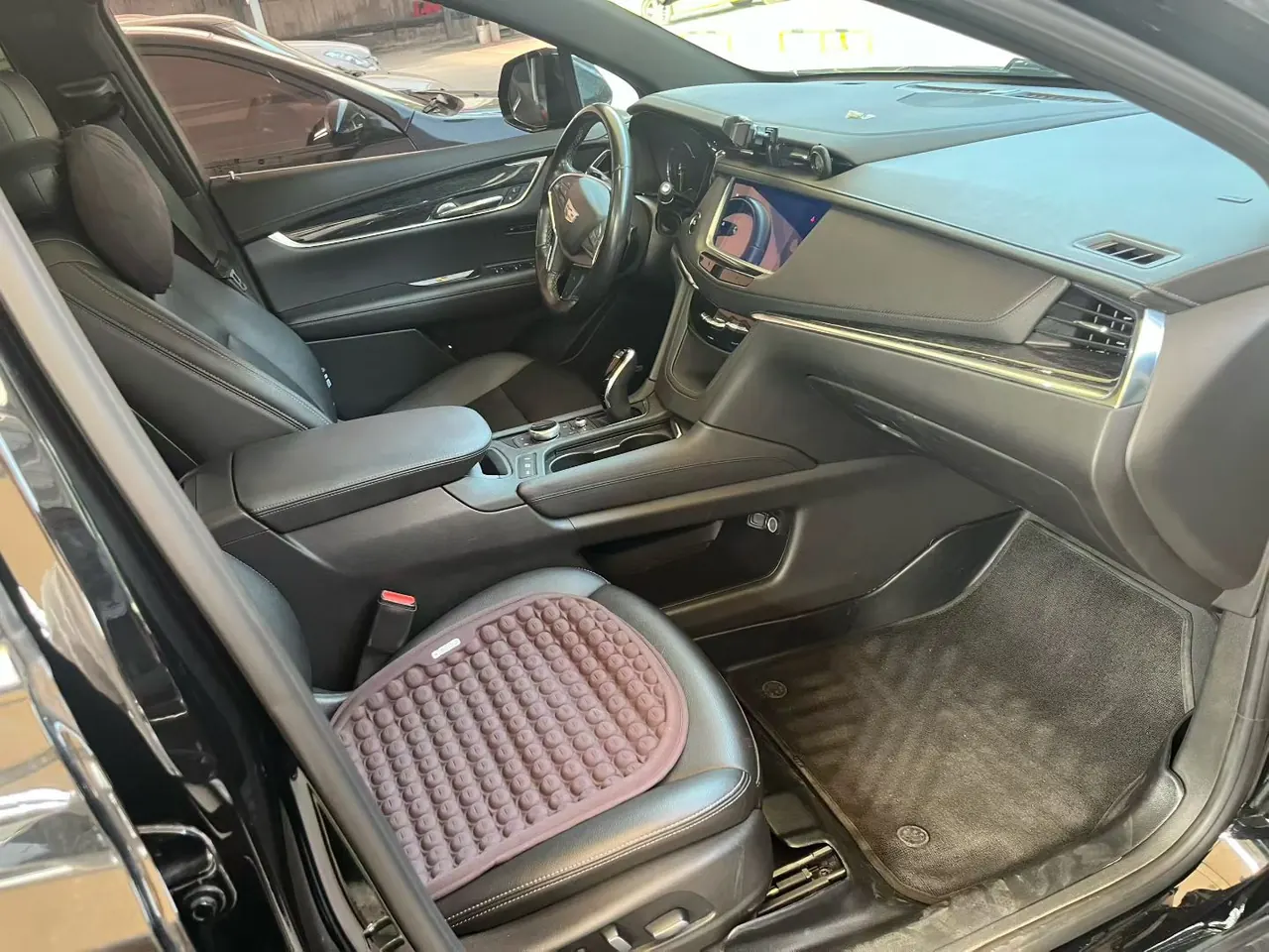 Cadillac 2022 XT5 48V 2.0T Two-Drive Luxury Automatic Gear 3
