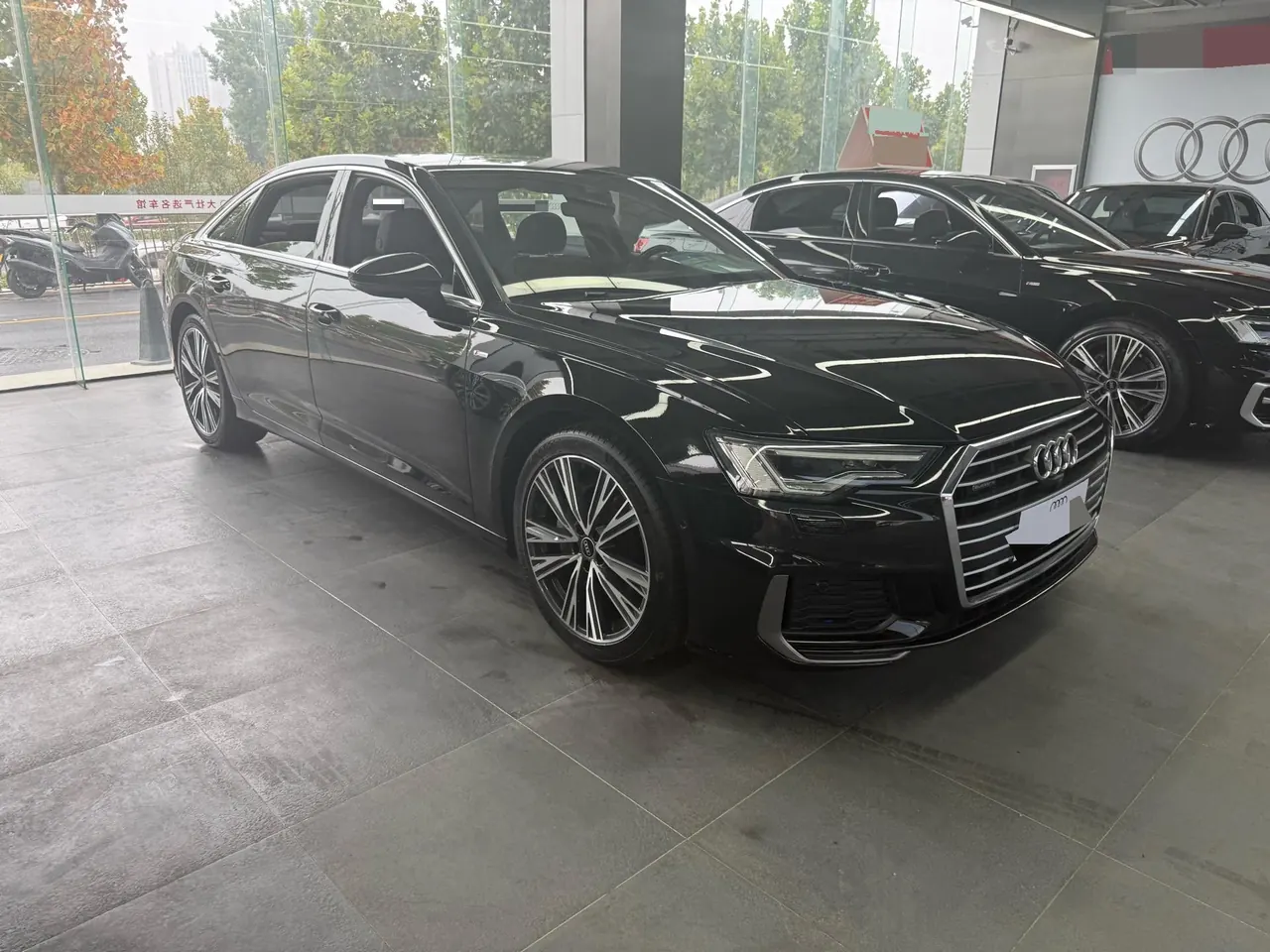 Audi 2022 A6L 2.0TFSI 45TFSI Quattro Selected Dynamic Automatic 3