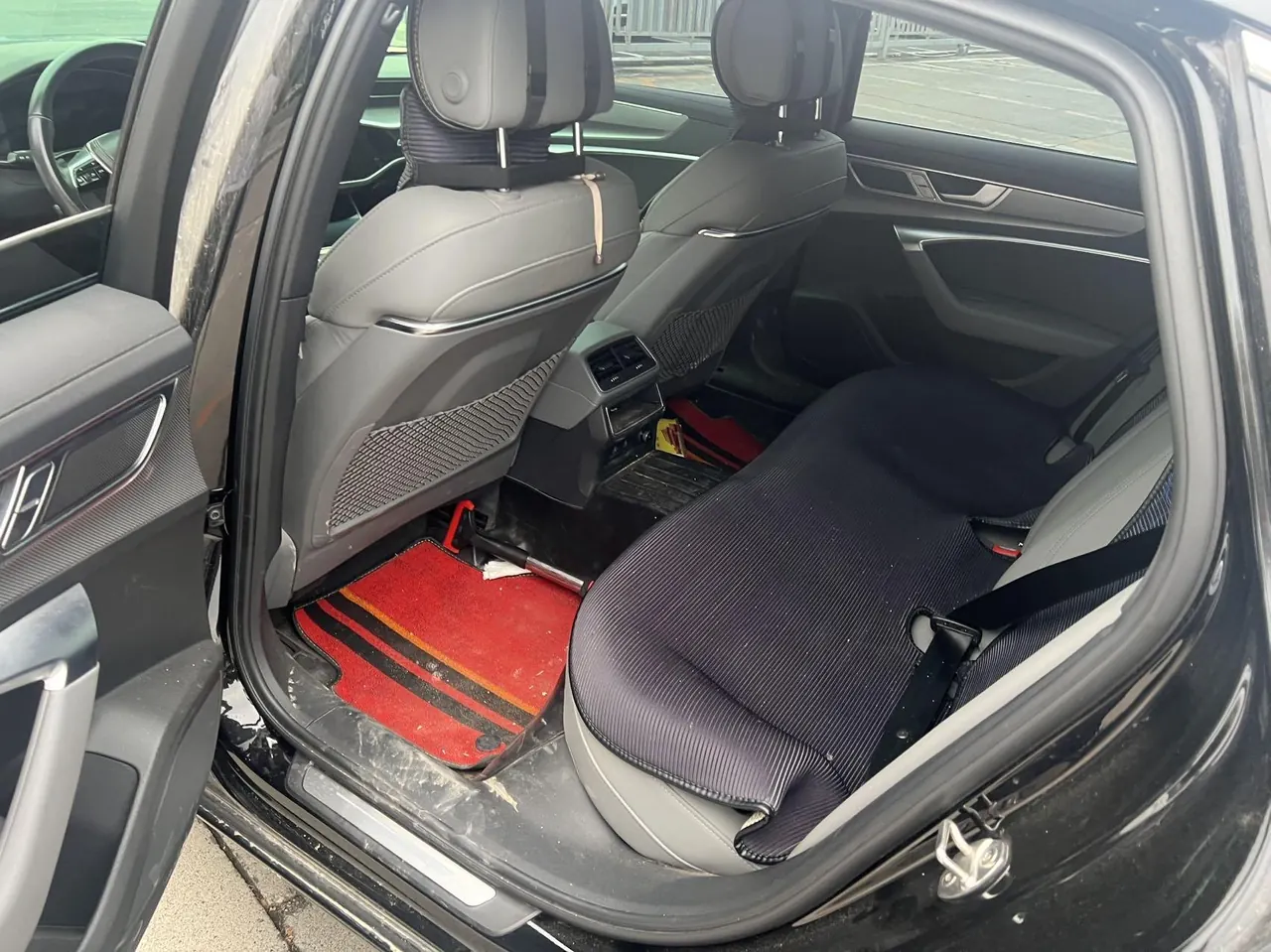 Audi 2023 A6L 2.0TFSI 40TFSI Deluxe Dynamic Automatic 2