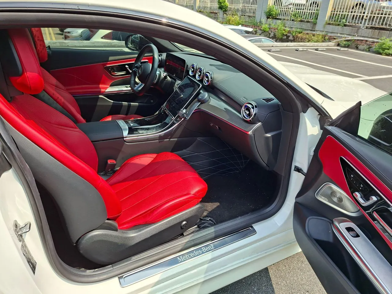 Mercedes Benz CLE (Imported) 2024 CLE 300 4MATIC Coupe 48V 2.0T Luxury Automatic Gear 7