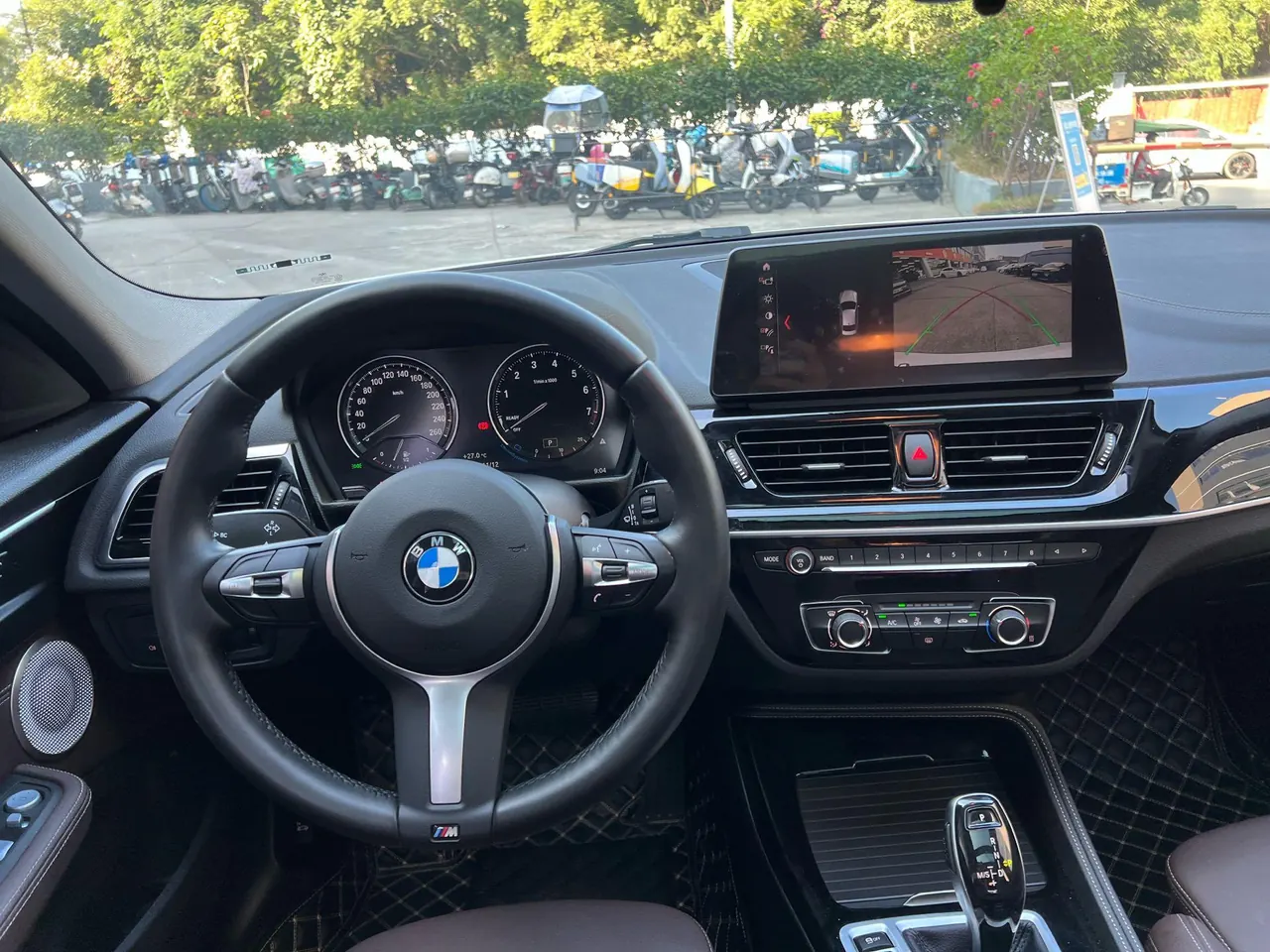 BMW 1 Series 2022 120i 1.5T M Sports Obsidian Night Edition Automatic Gear 5