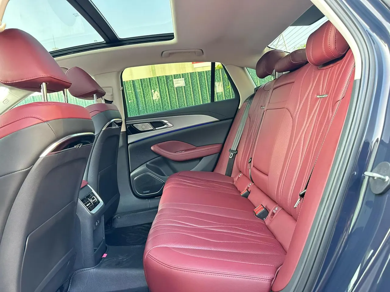 HongQi 2023 H5 2.0T Zhilian Qi Chang Edition Automatic Gear 3