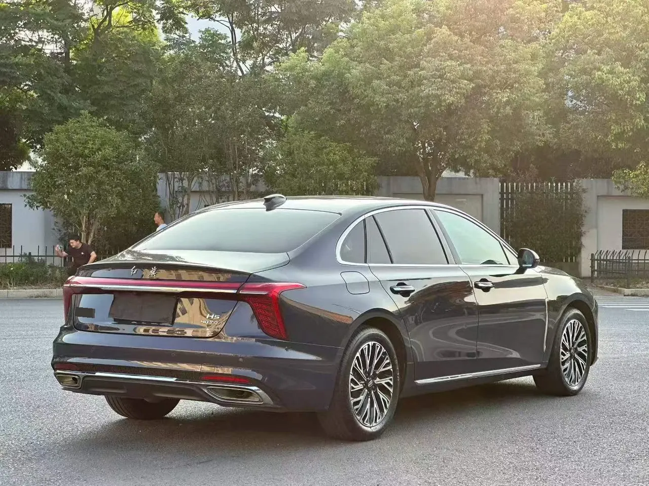 HongQi 2023 H5 2.0T Zhilian Qi Chang Edition Automatic Gear 5