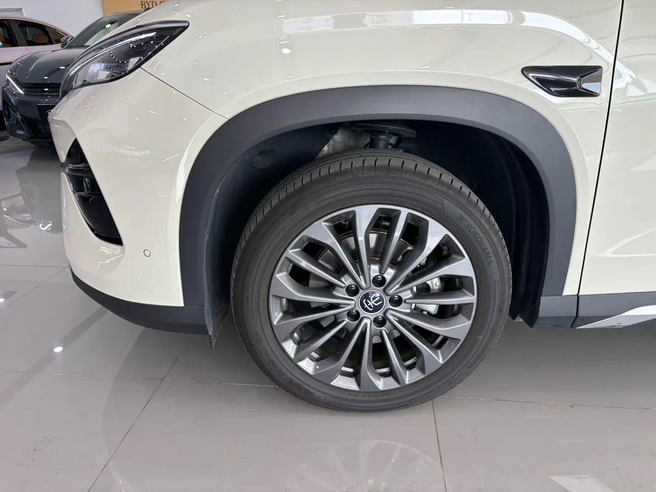 BYD 2026 Song Ultra EV 710KM Exceed Automatic Transmission 10