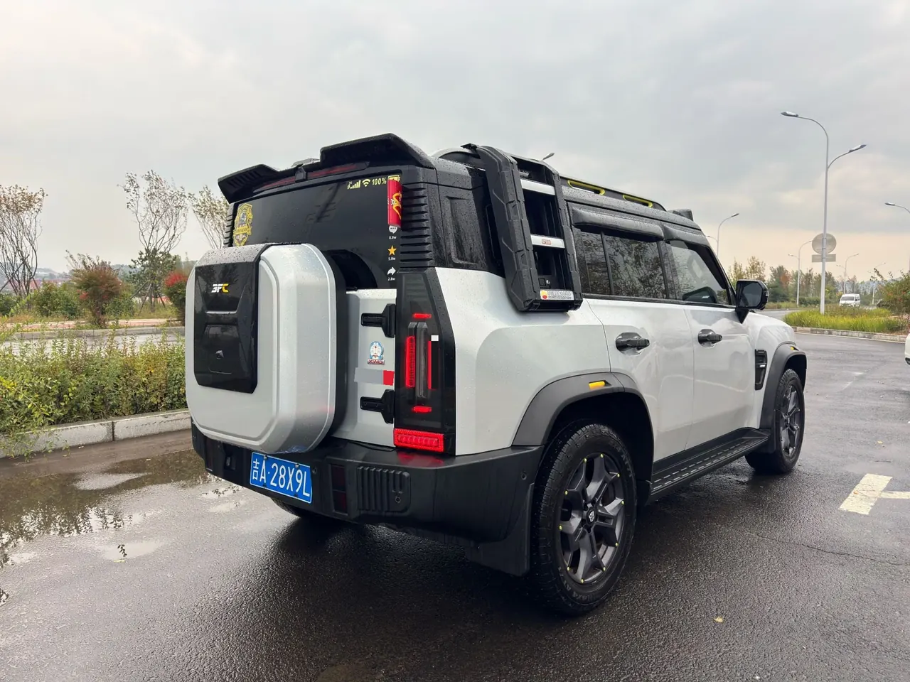 Jetour 2024 Traveler 2.0T Four-Wheel-Drive Cross-Country PRO Entertainment Version Automatic Transmission 7