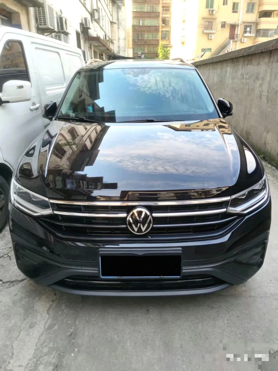 Volkswagen 2024 Tiguan L 1.5TSI 300TSI Two‑Wheel‑Drive Longteng Edition Automatic Transmission 2