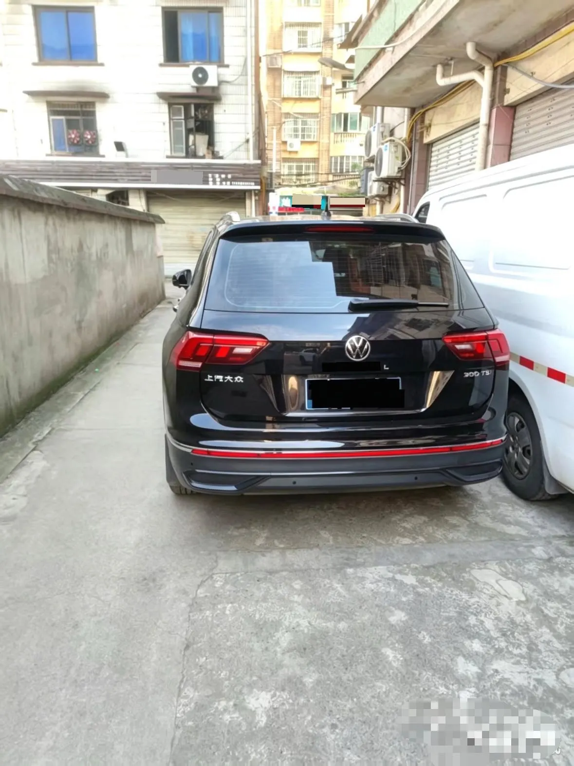 Volkswagen 2024 Tiguan L 1.5TSI 300TSI Two‑Wheel‑Drive Longteng Edition Automatic Transmission 5