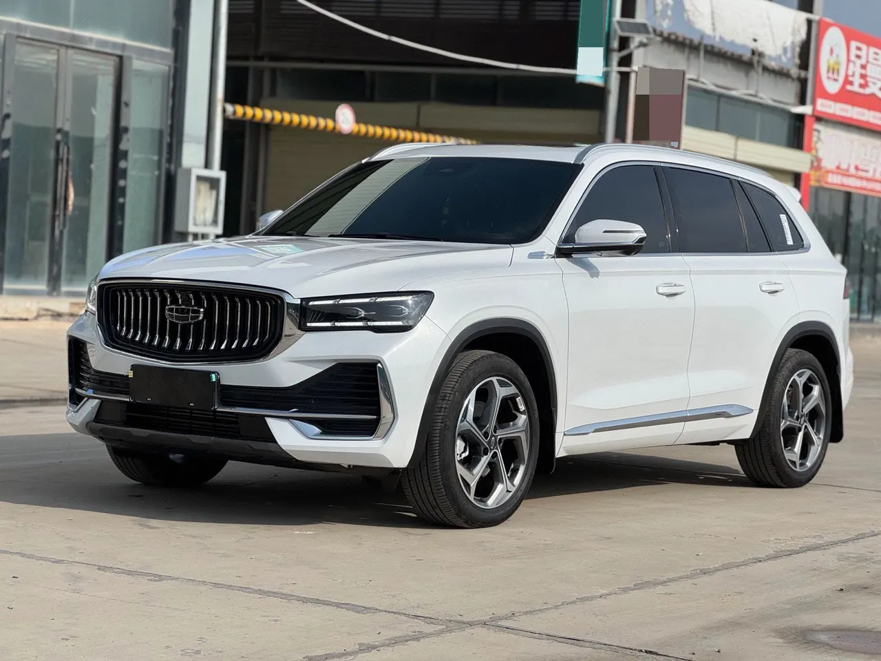 打开图片灯箱:Geely 2024 XingyueL (Monjaro) 2.0TD high-power two-wheel drive cloud version automatic gear