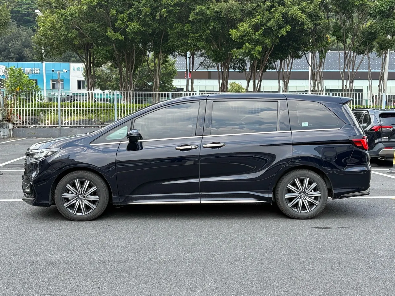 Honda 2024 Odyssey Hybrid 2.0 Stepless Sharp and Leading Edition Automatic Gear 2