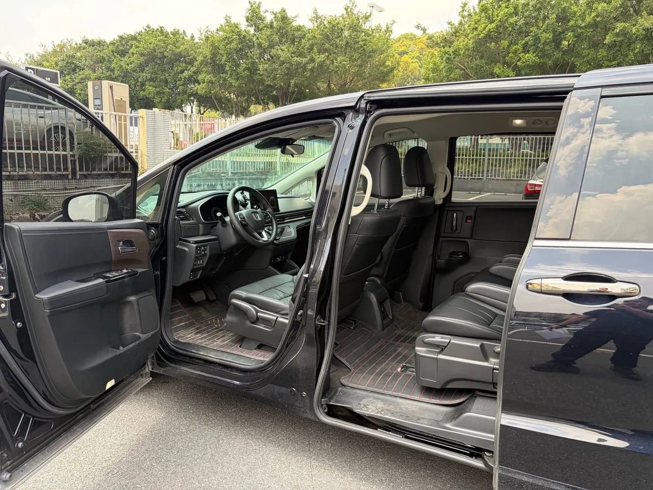 Honda 2024 Odyssey Hybrid 2.0 Stepless Sharp and Leading Edition Automatic Gear 6