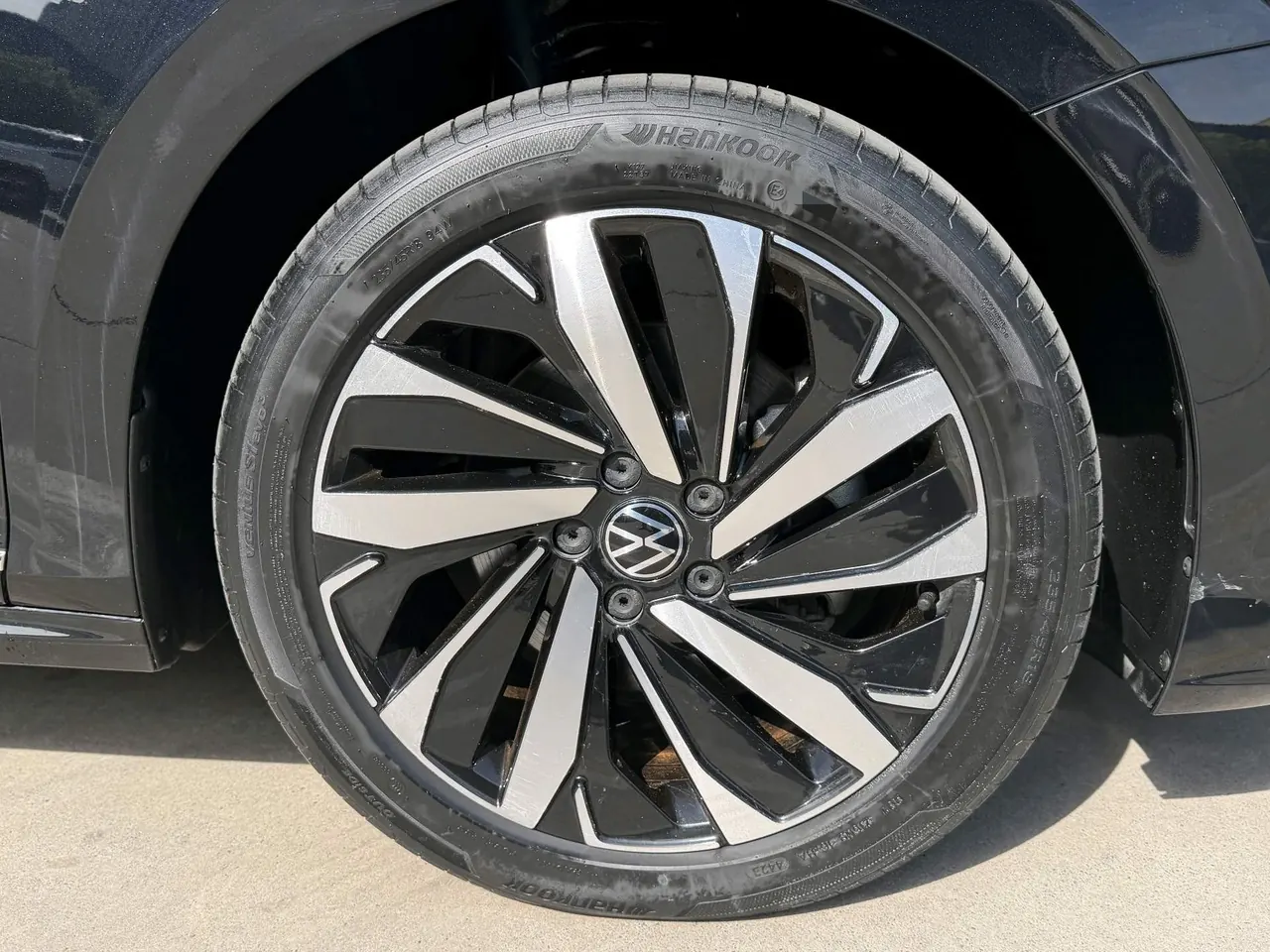 Volkswagen 2024 Passat 2.0TSI 380TSI Elite Edition Automatic 3