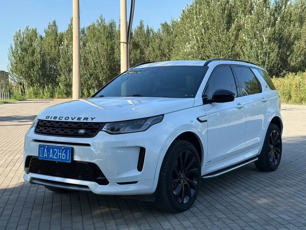 Открыть галерею: Land Rover 2020 Discovery Sports Edition 48V 2.0T 249PS R-Dynamic SE Performance Technology Edition 5-seat Automatic Gear