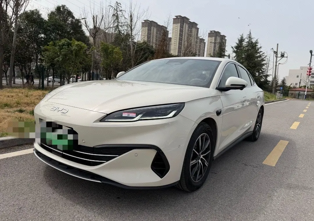 Открыть галерею: BYD 2025 seals 06 DM-i 1.5 stepless smart driving version 80KM noble automatic gear