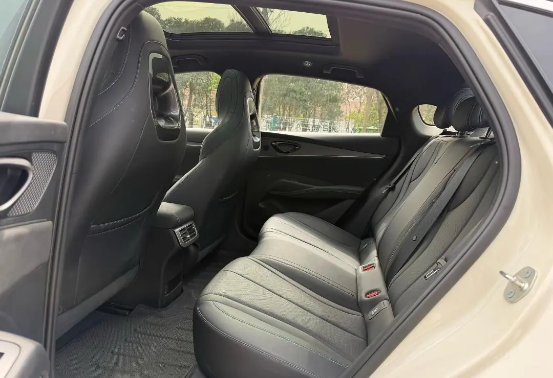 BYD 2025 seals 06 DM-i 1.5 stepless smart driving version 80KM noble automatic gear 4