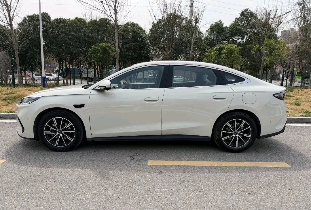 BYD 2025 seals 06 DM-i 1.5 stepless smart driving version 80KM noble automatic gear 5