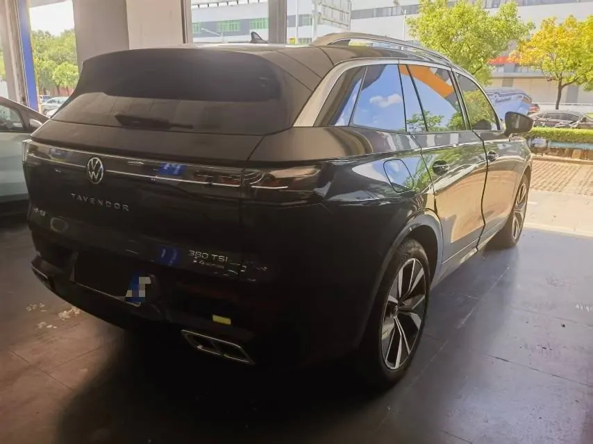 Volkswagen 2023 model tour R-Line 2.0TSI 380TSI four-wheel drive tour version automatic gear 2