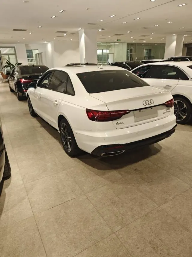 Audi 2023 A4L 2.0TFSI 40TFSI Deluxe Dynamic Automatic 4