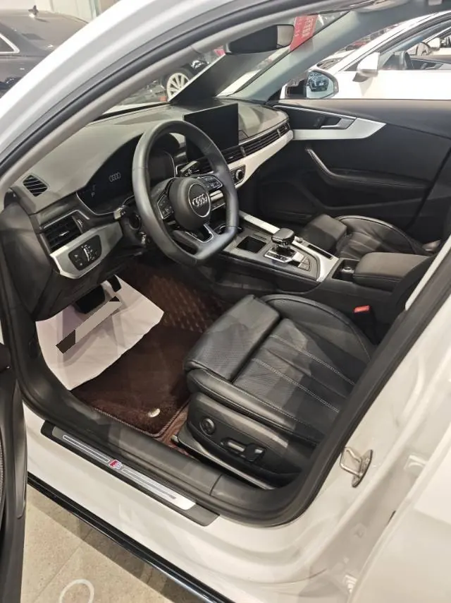 Audi 2023 A4L 2.0TFSI 40TFSI Deluxe Dynamic Automatic 5