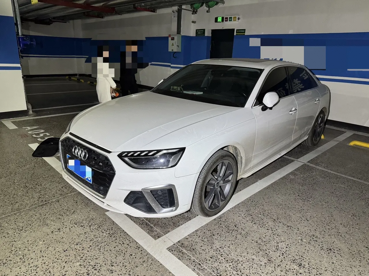 Открыть галерею: Audi 2024 A4L 2.0TFSI 40TFSI Fashion Dynamic Automatic