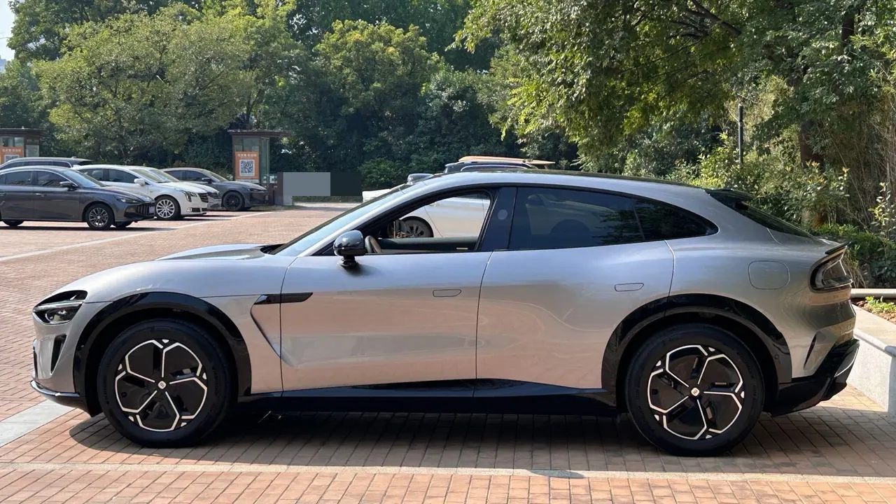 MI 2025 YU7 Long Endurance Rear Drive Automatic Gear 4
