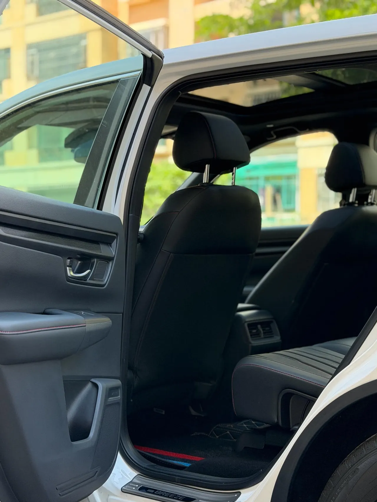 Honda 2023 Hao Ying e:HEV 2.0 Stepless Two-Drive Premium Edition Automatic Gear 8