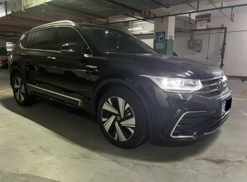 Volkswagen 2023 Tiguan L R-Line 2.0TSI 330TSI Two-Drive R-Line Yuexiang Edition (Revised) Automatic Gear 2