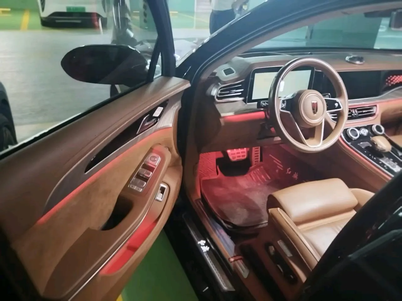 HongQi 2020 H9 3.0T Zhilian Qi Chang Edition Automatic Gear 2