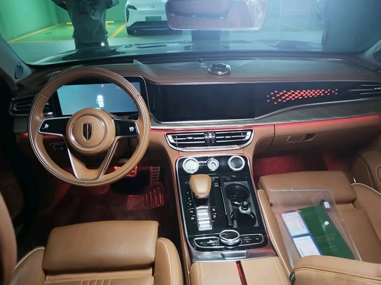 HongQi 2020 H9 3.0T Zhilian Qi Chang Edition Automatic Gear 4