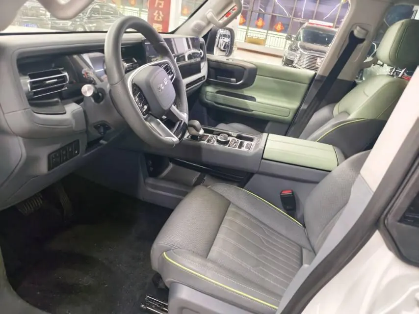 Beijing 2025 BJ40e Standard Edition Automatic 4