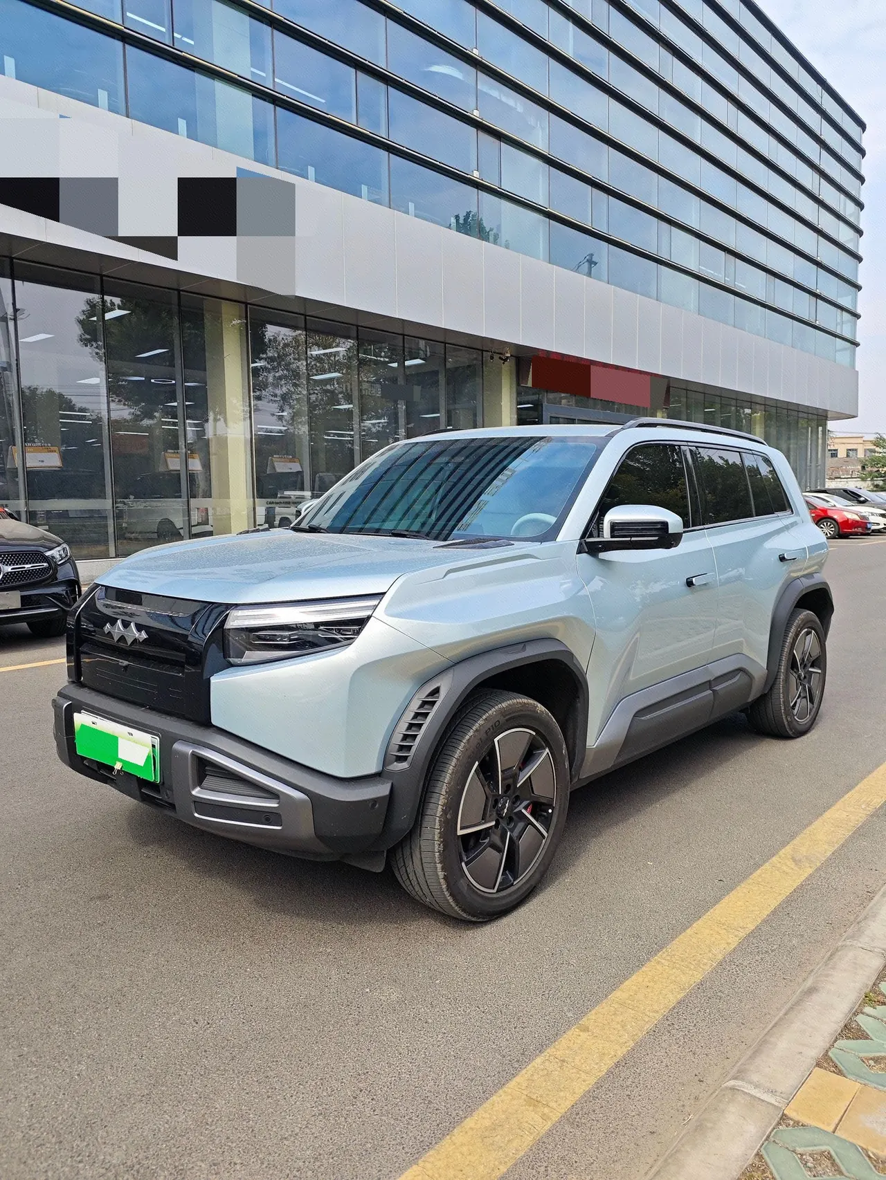 打开图片灯箱:FangChengBao 2025 titanium 3 501KM four-wheel drive intelligent driving Ultra version automatic gear
