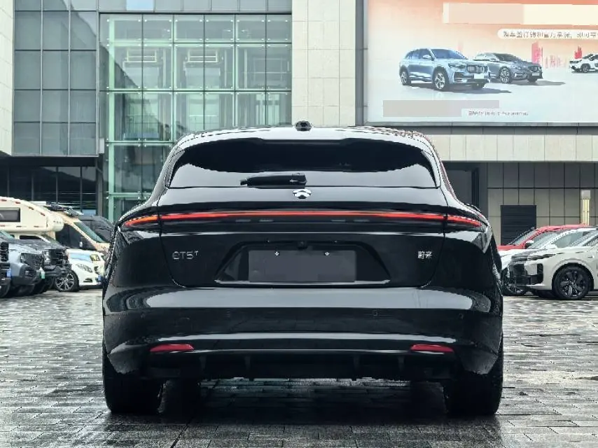 NIO 2025 ET5T 100kWh Touring automatic 5
