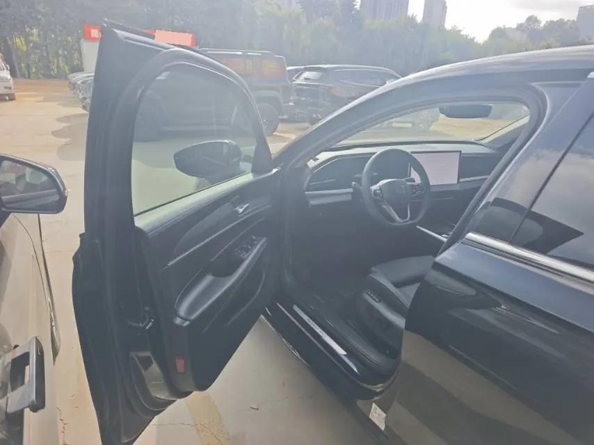 Volkswagen 2025 Passat Pro 2.0TSI 380TSI Long Yao Edition Automatic 3
