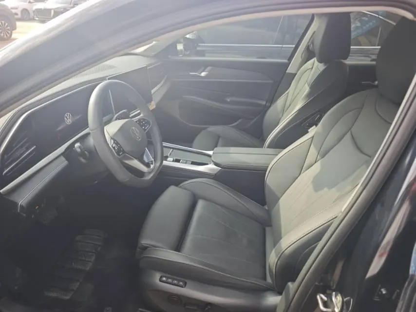 Volkswagen 2025 Passat Pro 2.0TSI 380TSI Long Yao Edition Automatic 4