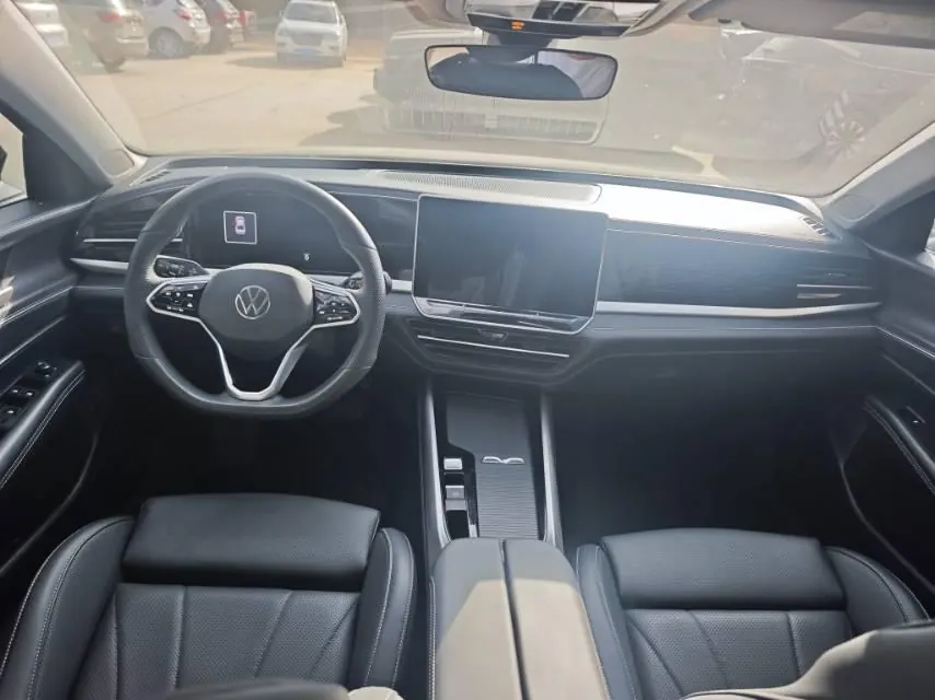 Volkswagen 2025 Passat Pro 2.0TSI 380TSI Long Yao Edition Automatic 7
