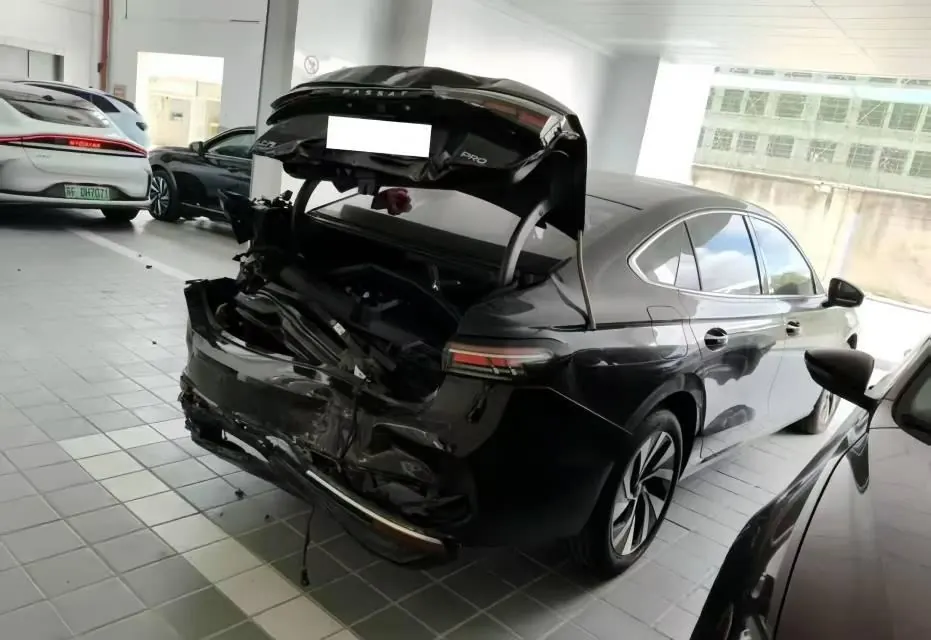 Volkswagen 2025 Passat Pro 2.0TSI 380TSI Long Yao Edition Automatic 9
