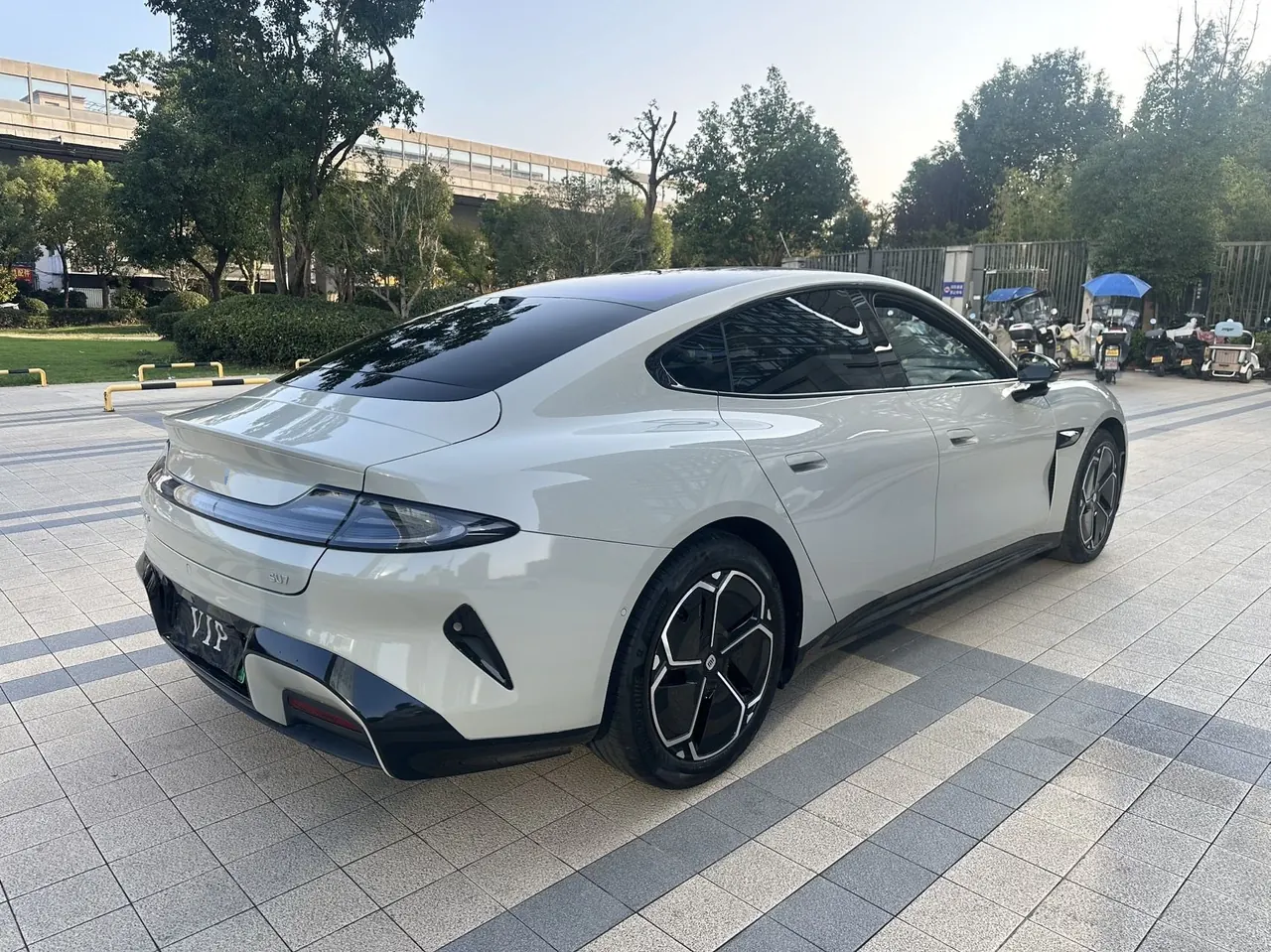MI 2026 SU7 Standard Edition Automatic Gear 9