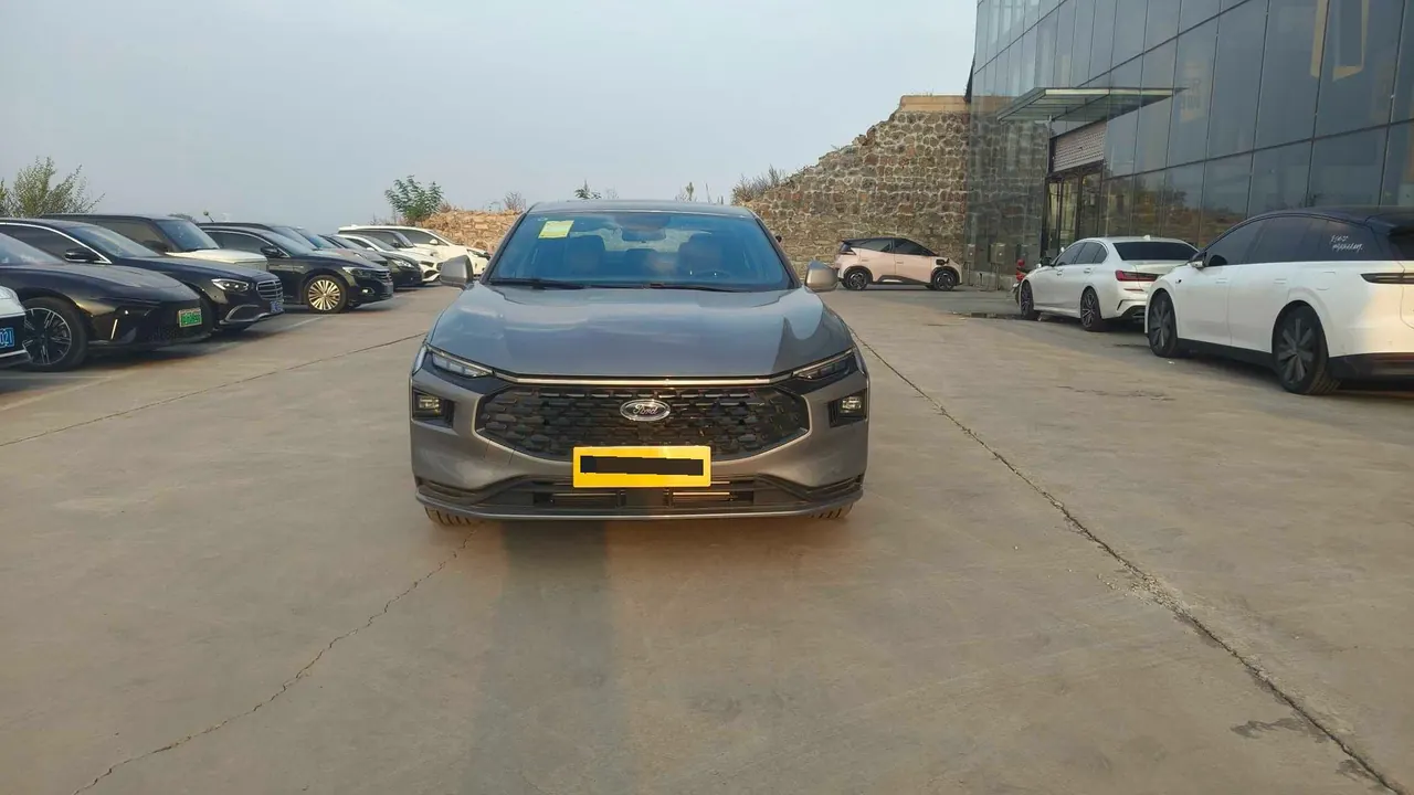 Ford 2025 Mondeo 1.5T EcoBoost Shuya Automatic Gear 2