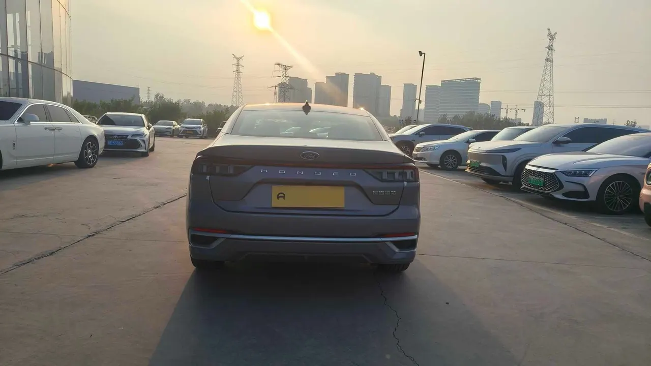 Ford 2025 Mondeo 1.5T EcoBoost Shuya Automatic Gear 8