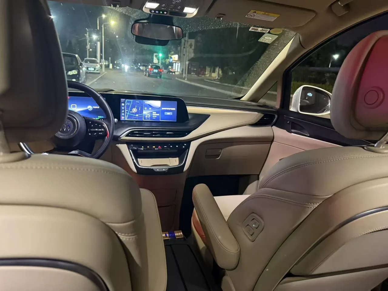Buick 2025 GL8 Lu Shang 1.5T Premium Edition 7-seat Automatic Gear 8