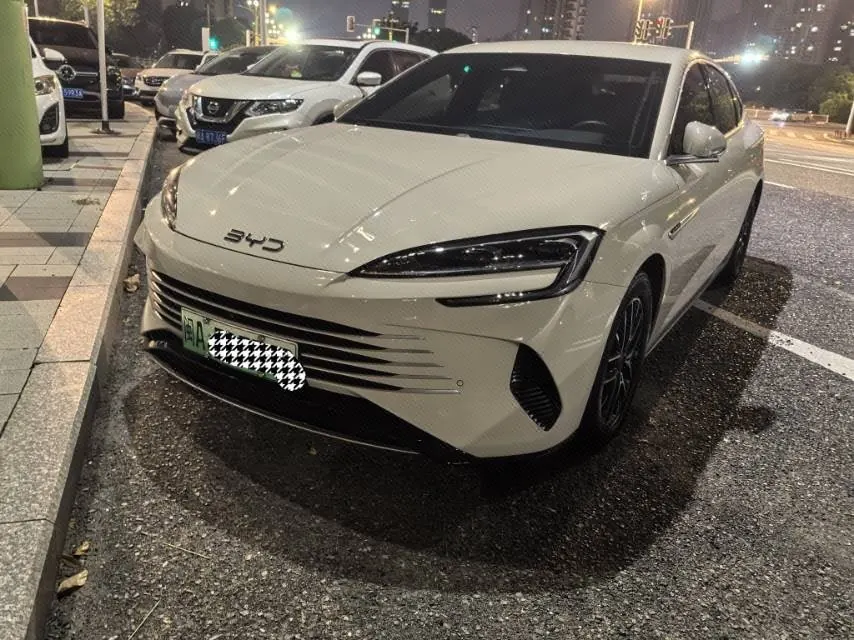 Open image lightbox: BYD 2025 seals 07 DM-i 1.5 stepless 70km elite automatic gear