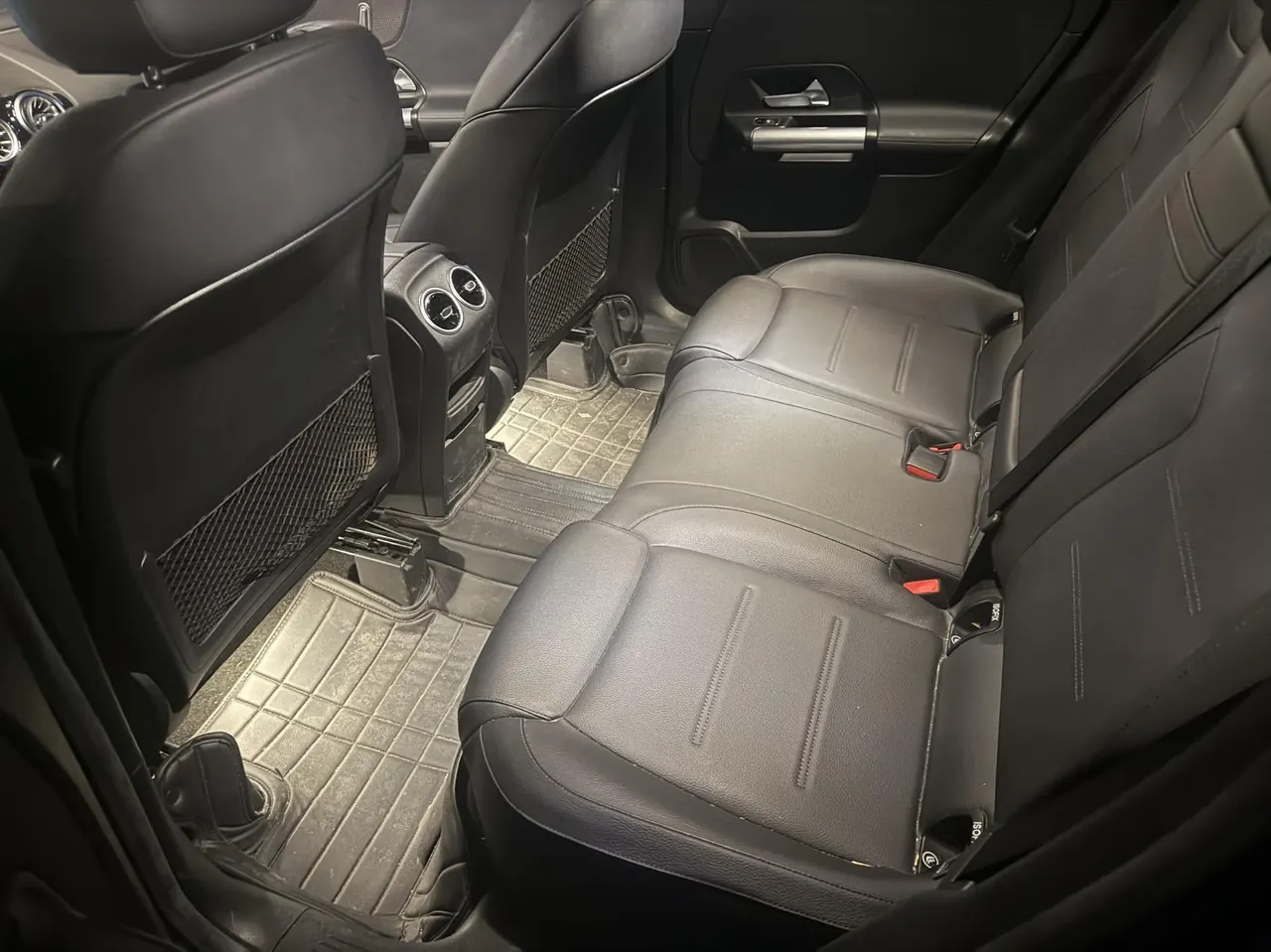 Mercedes Benz 2020 GLA 200 1.3T automatic gear 5