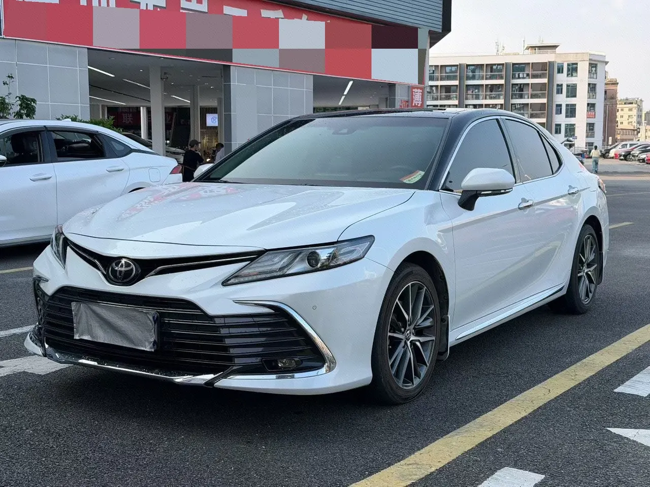 Open image lightbox: Toyota 2023 Camry 2.5G Deluxe Edition Automatic Gear