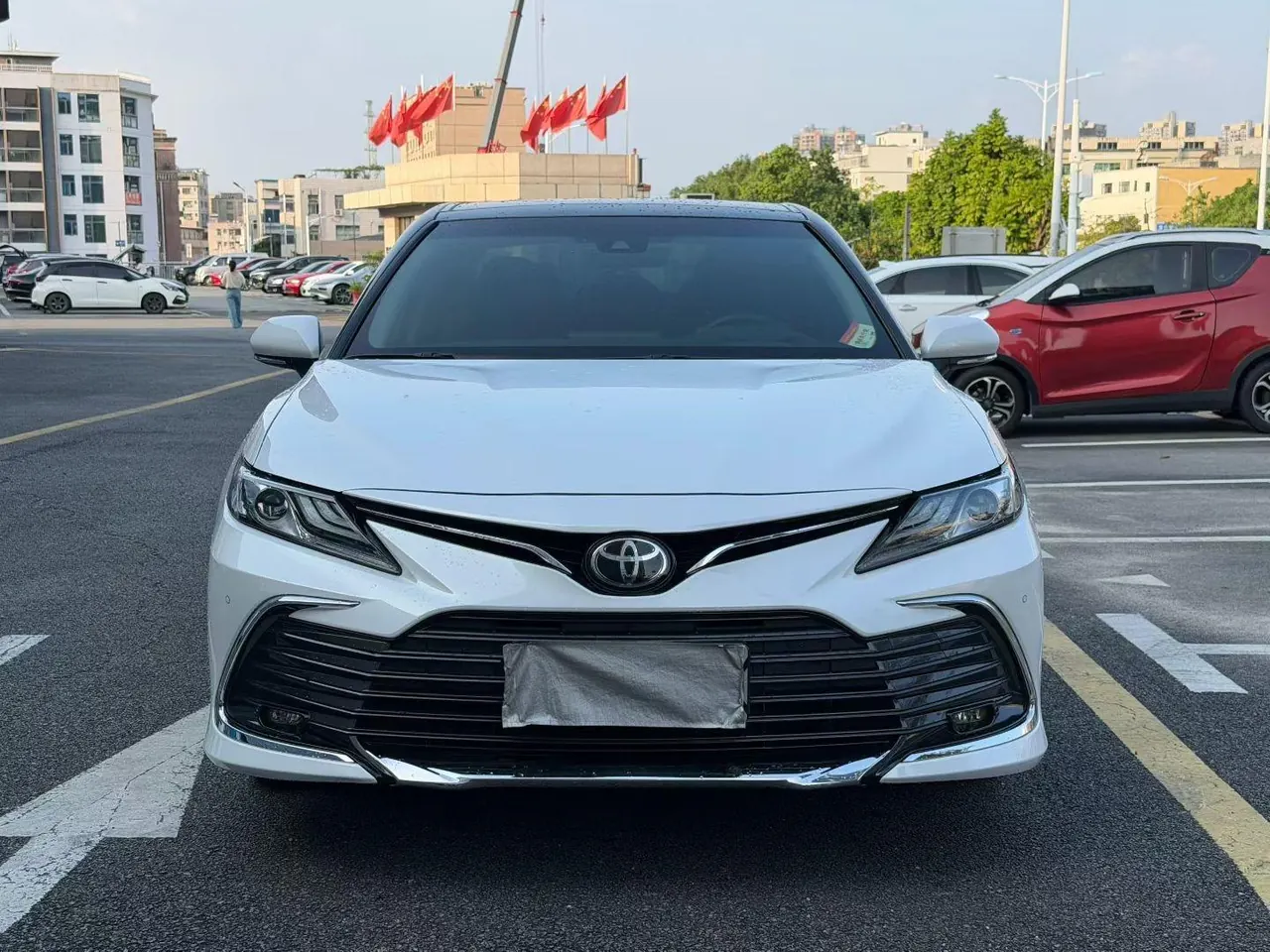 Toyota 2023 Camry 2.5G Deluxe Edition Automatic Gear 2