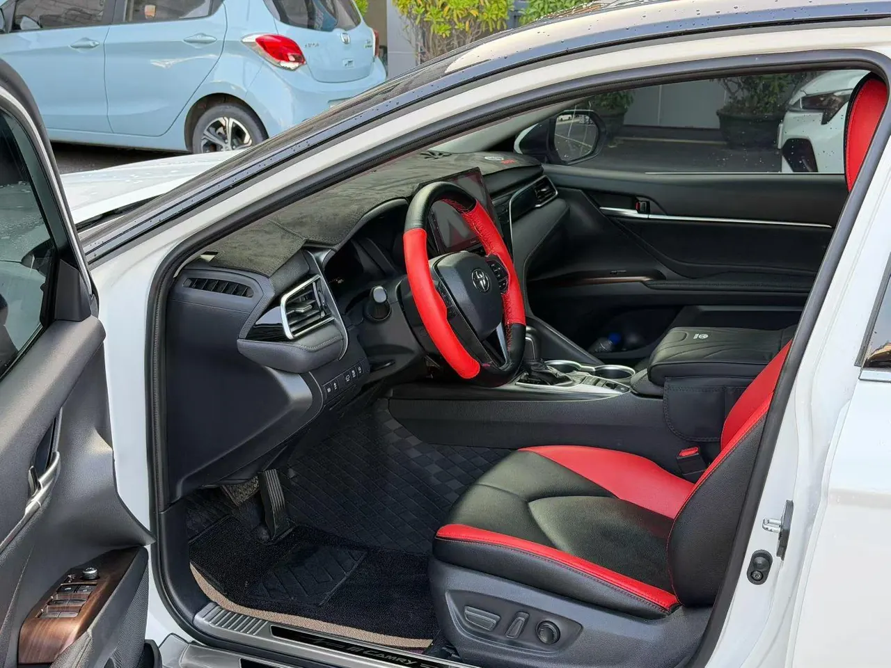 Toyota 2023 Camry 2.5G Deluxe Edition Automatic Gear 4