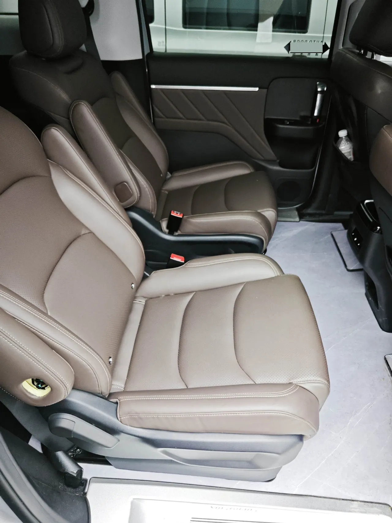 WuLing 2025 Starlight 730 500km Luxury Automatic Gear 3