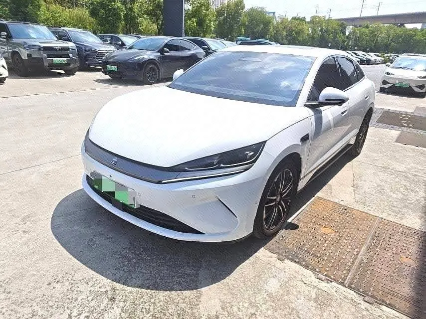 Open image lightbox: BYD 2025 Qin L EV 545KM Excellent Automatic Gear
