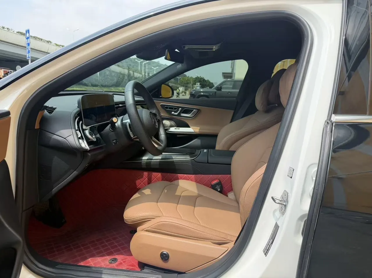 Mercedes Benz E Class 2025 E 300 L 48V 2.0T Luxury Automatic Gear 3